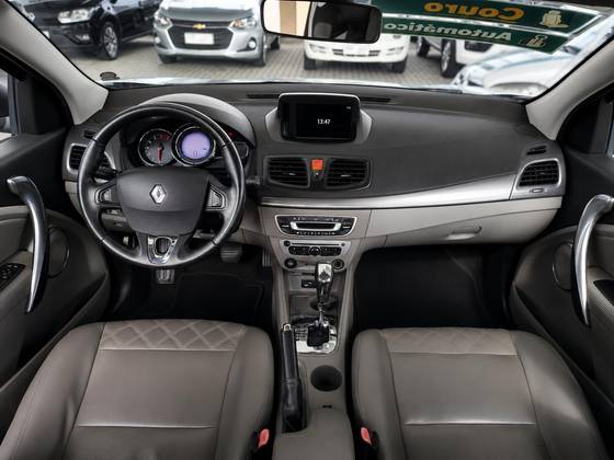 RENAULT FLUENCE 2.0 PRIVILÉGE 16V FLEX 4P AUTOMÁTICO RENAULT FLUENCE 2.0 PRIVILÉGE 16V FLEX 4P AUTOMÁTICO